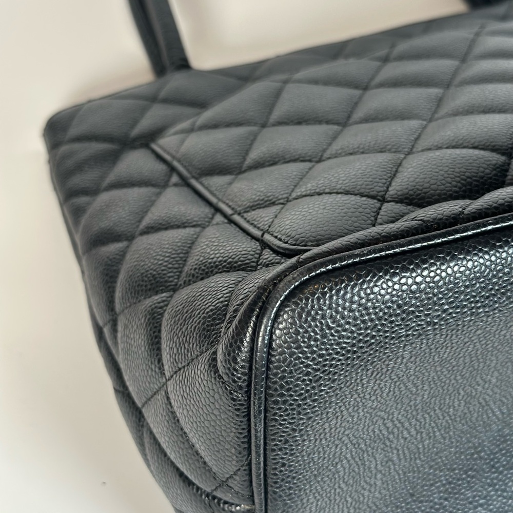 Authentic CHANEL Black Quilted Caviar Leather CC Medallion Tote - Picture 6 of 13